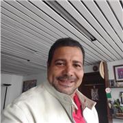 Soy profesor de inglés y español. Pero solo me interesa enseñar inglés